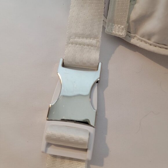 Athleta Excursion Belt Bag - Hands-Free Convenience - Picture 6 of 11